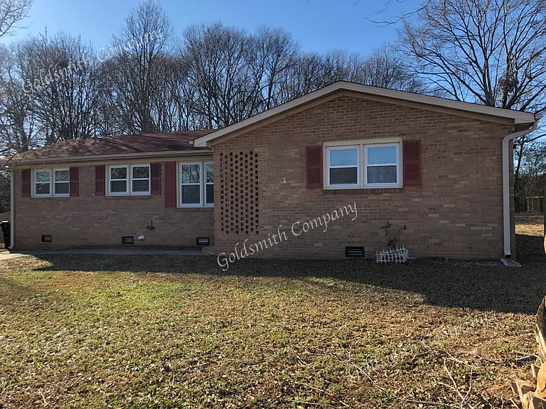 103 Abbotsford Dr — Photo 1