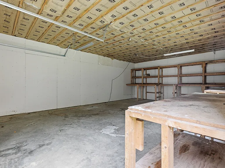123 Vivian Dr — Photo 24