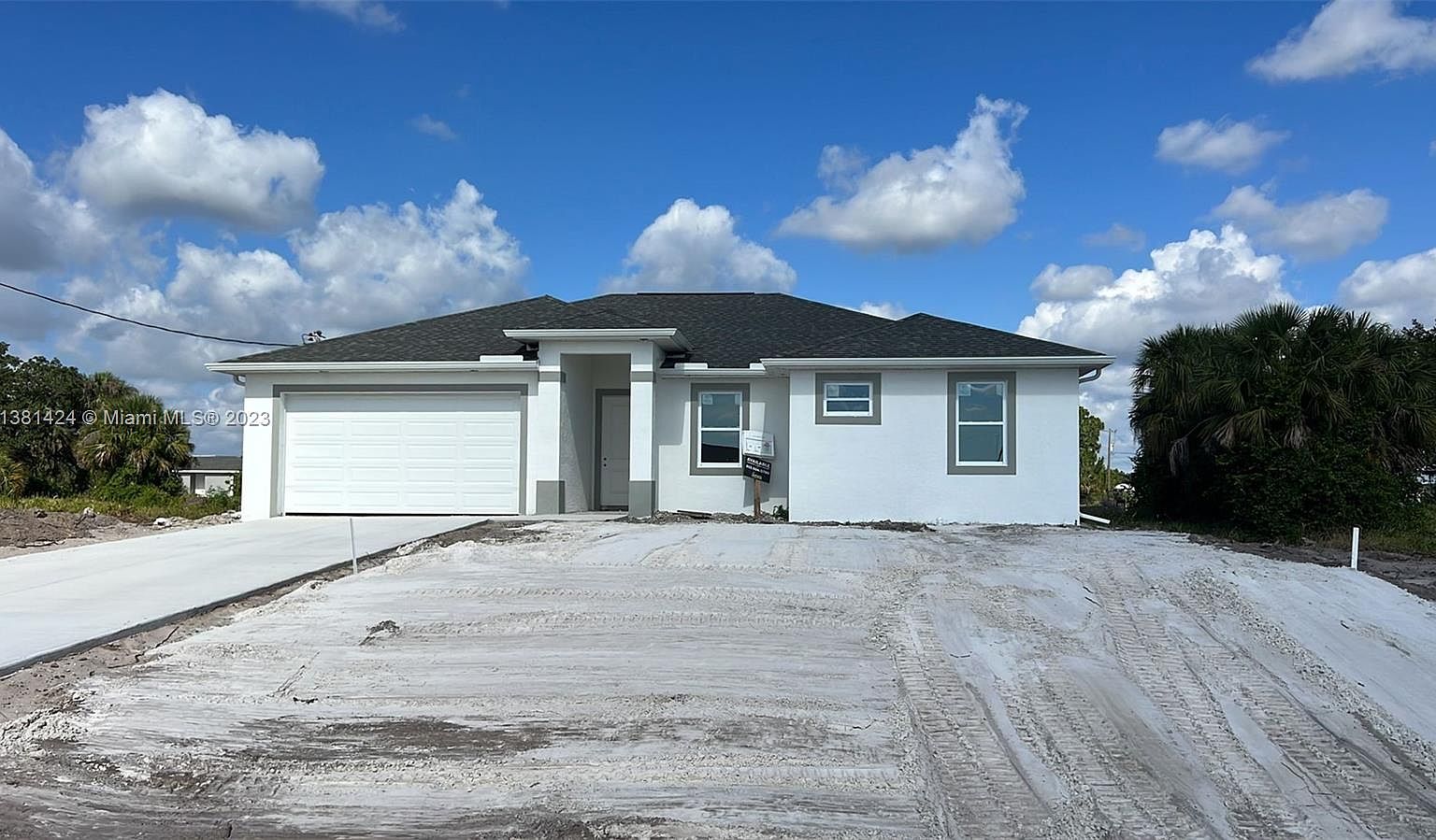 1047 N Naples St, Labelle, FL 33935 Zillow