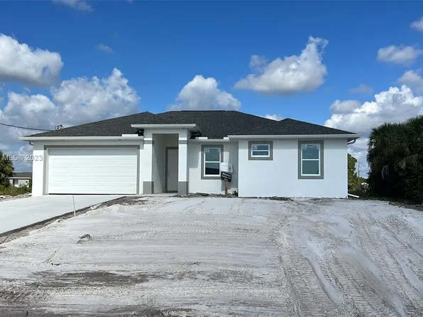 1047 N Naples St, Labelle, FL 33935