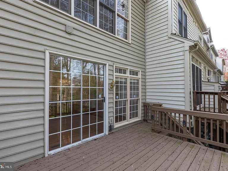 9588 Lagersfield Cir — Photo 37
