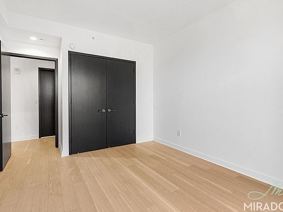 4th image of 21 W End Ave APT 1113
