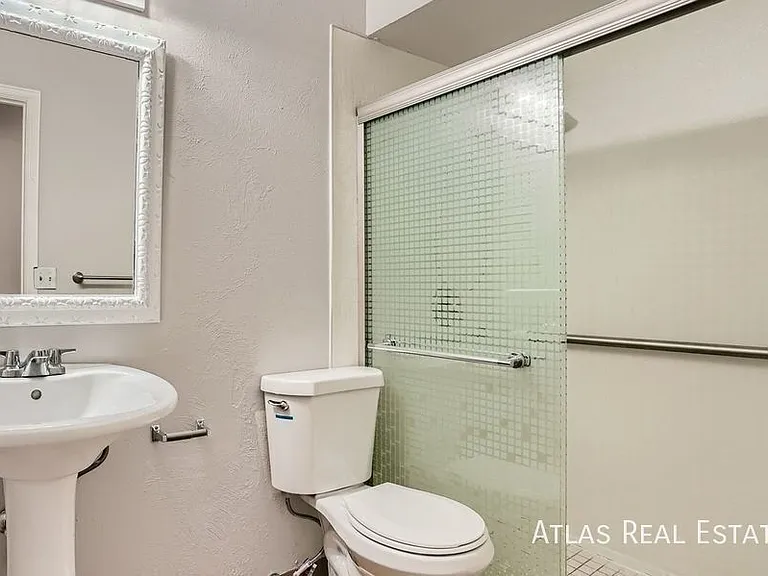 3296 S Geneva St — Photo 13