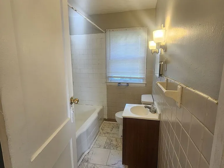 3519 N Sherman Dr — Photo 12