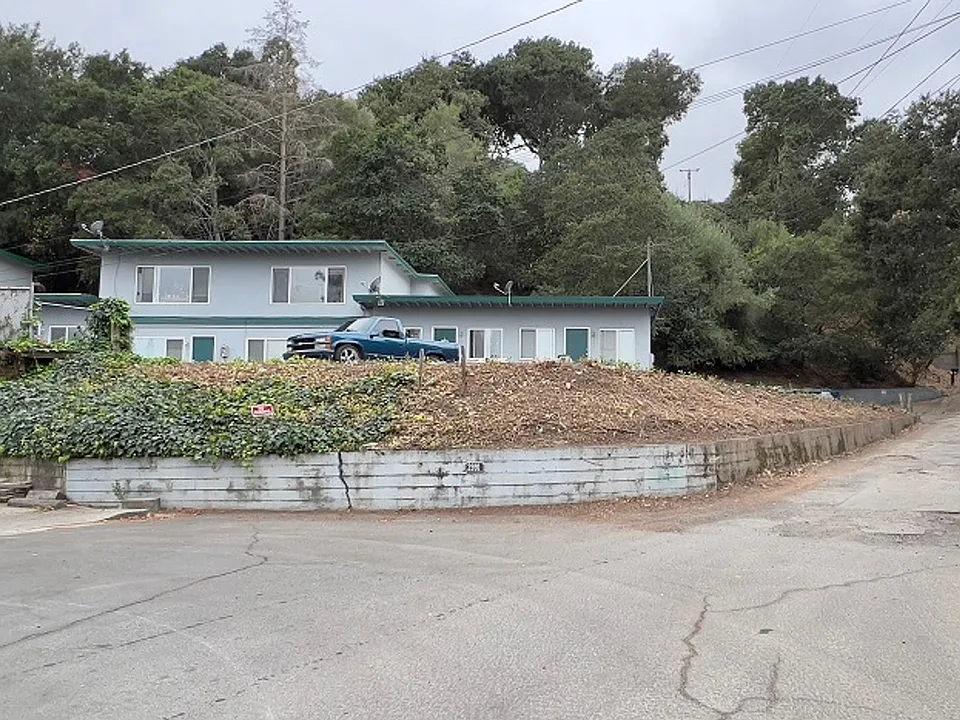 Hilltop Drive, 2991*