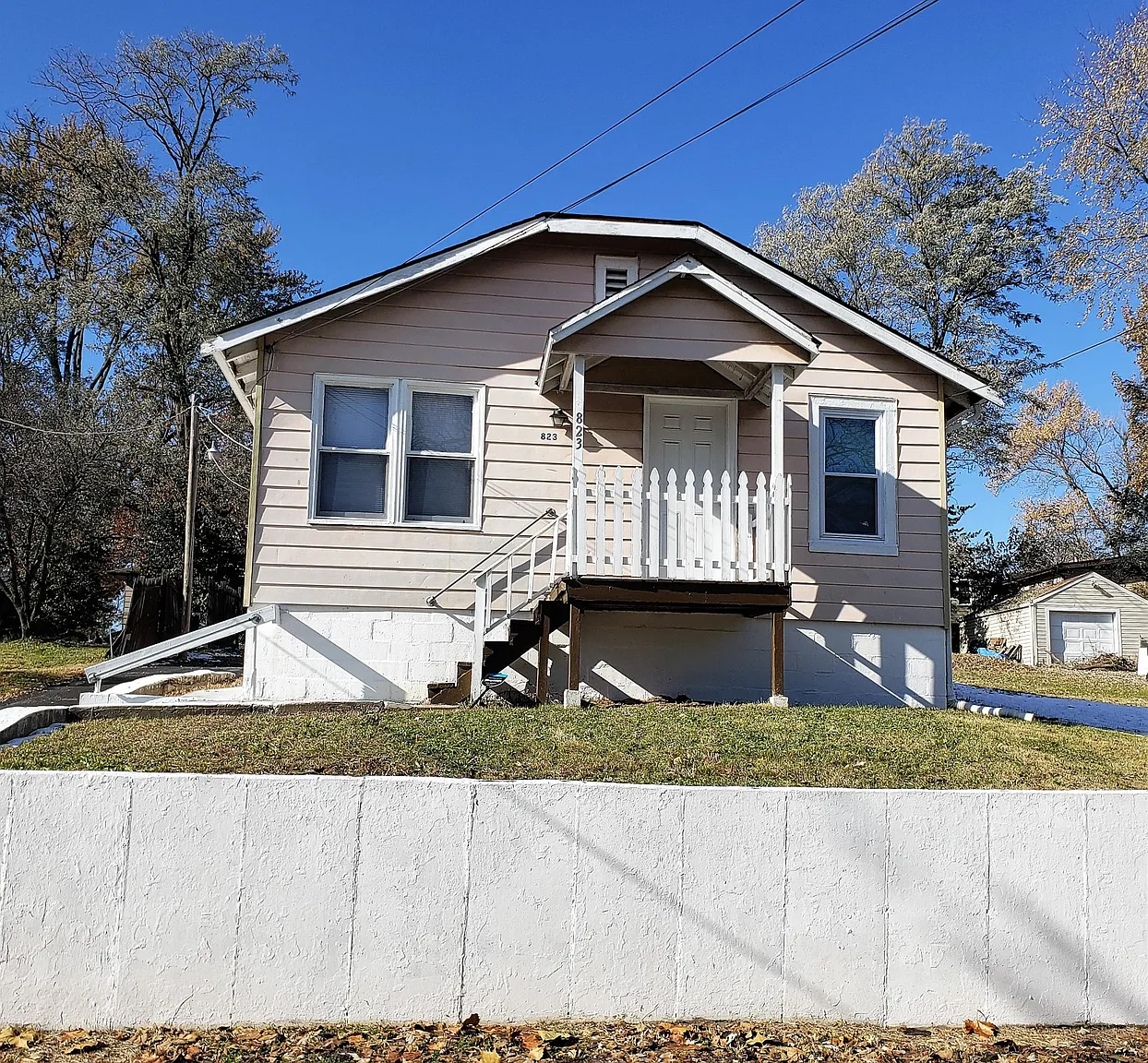 823 Elsworth Pl photo 1