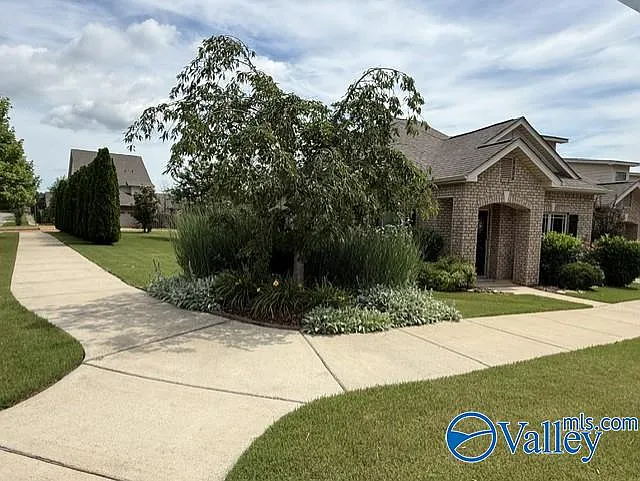 20 Cypress Garden Ave SW — Photo 2