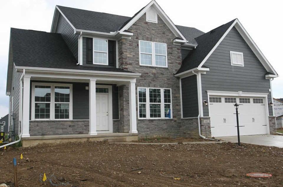 1st image of 682 Cliff View Dr