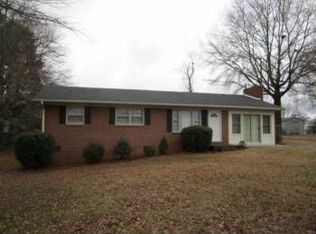 830 Stowe Ln, Gastonia, NC 28056