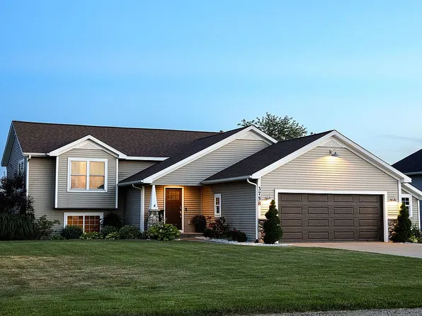 3758 Caribou Dr, Zeeland, MI 49464
