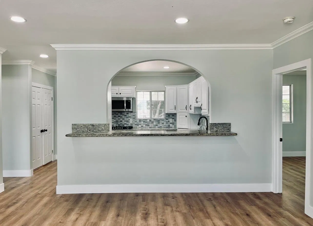 3 bed, 1000 sqft, $3,550 — Photo 2