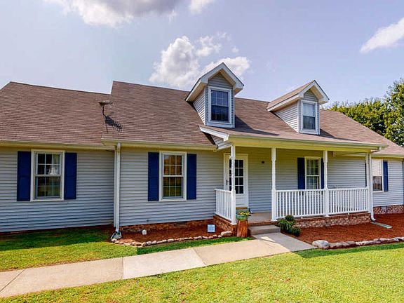 3rd image of 1622 Windy Meadows Dr