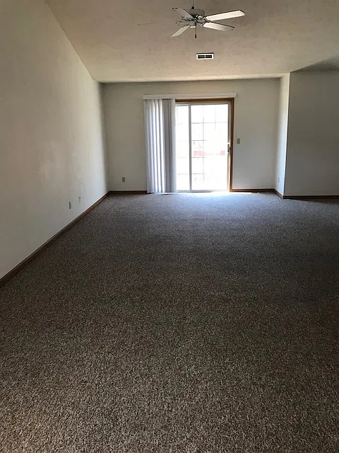2 bed, 1320 sqft, $1,500 — Photo 2