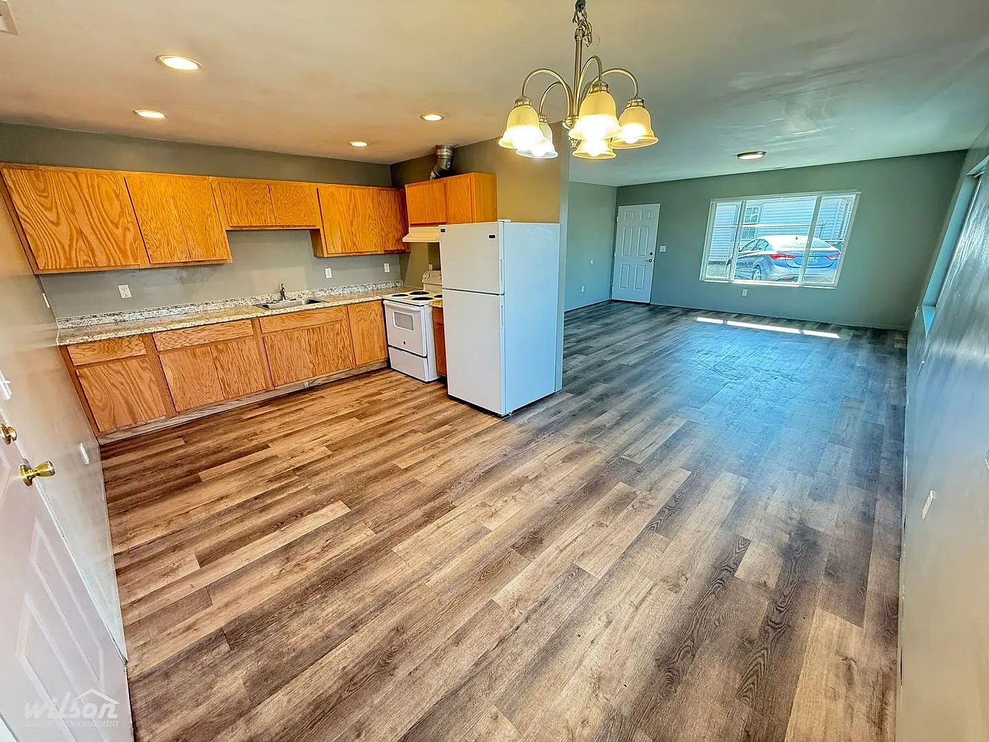 1401 S 4th Ave — Photo 2