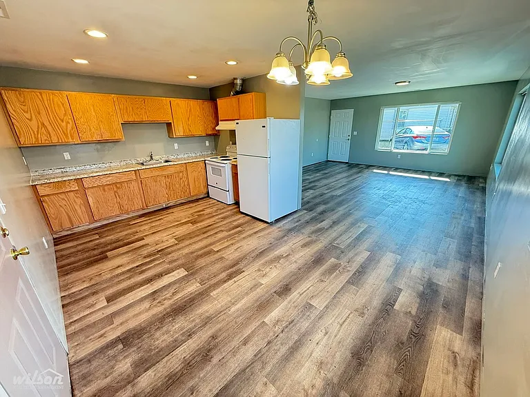 1401 S 4th Ave — Photo 1