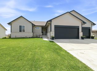 10933 W Cedar Ln, Maize, KS 67101
