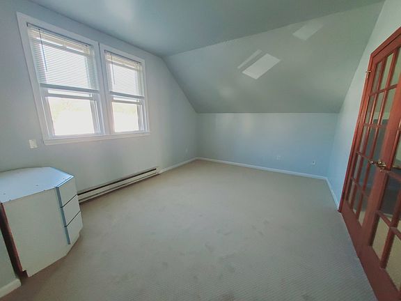 5th image of 94 Colonial Rd APT 3
