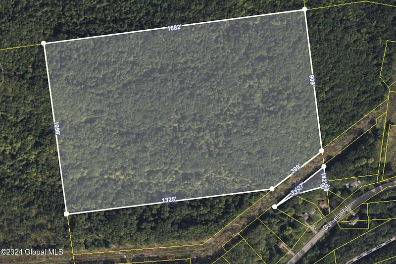 3rd image of 25 Daniels Road
