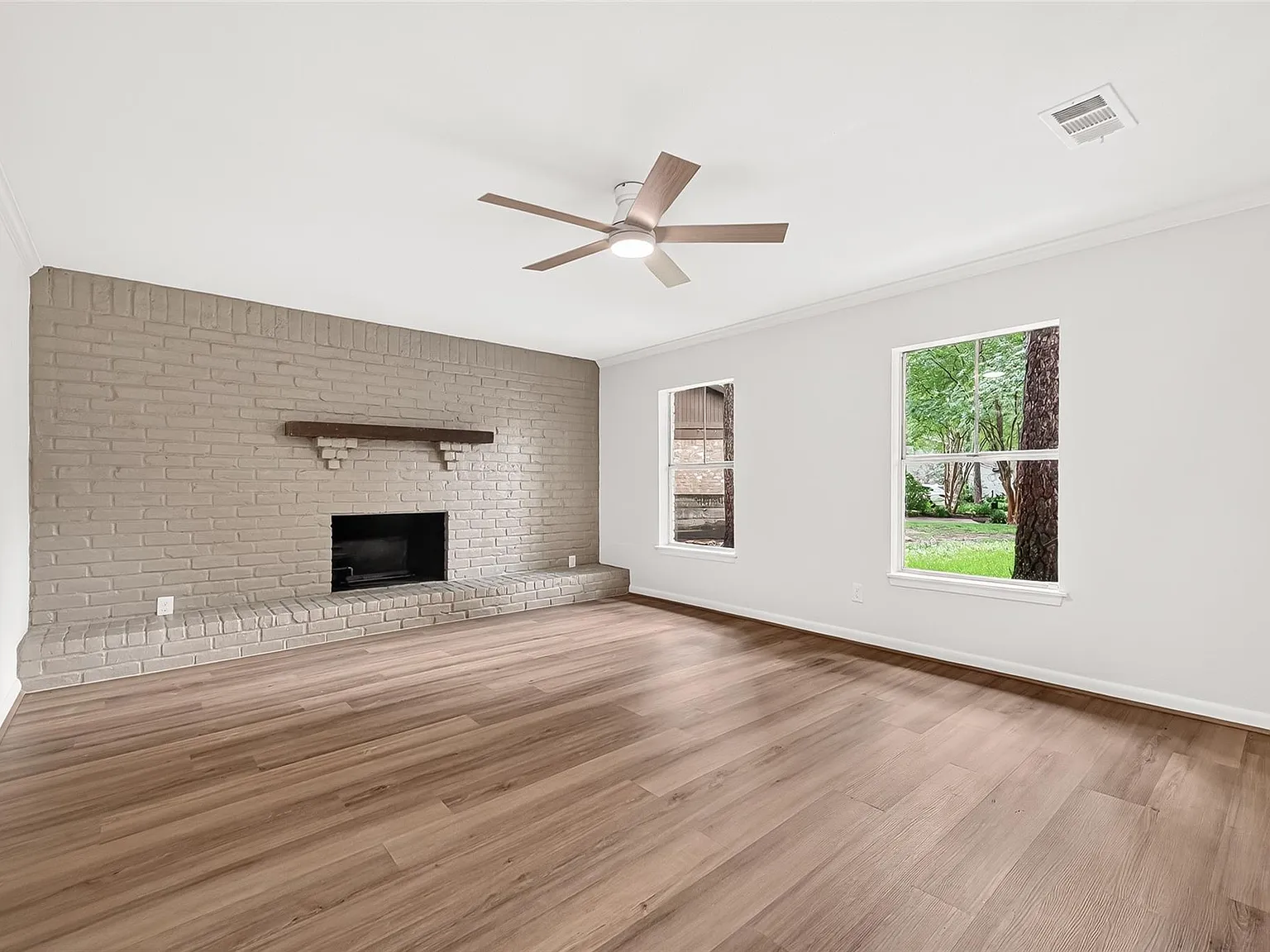 3 bed, 3.0 bath, 1960 sqft, $2,850 — Photo 4
