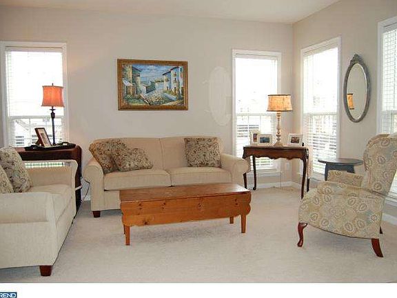 4th image of 234 N Caldwell Cir