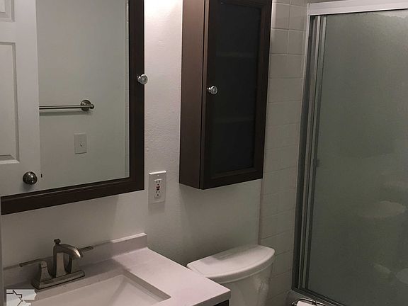 5th image of 453 Richmond Ave