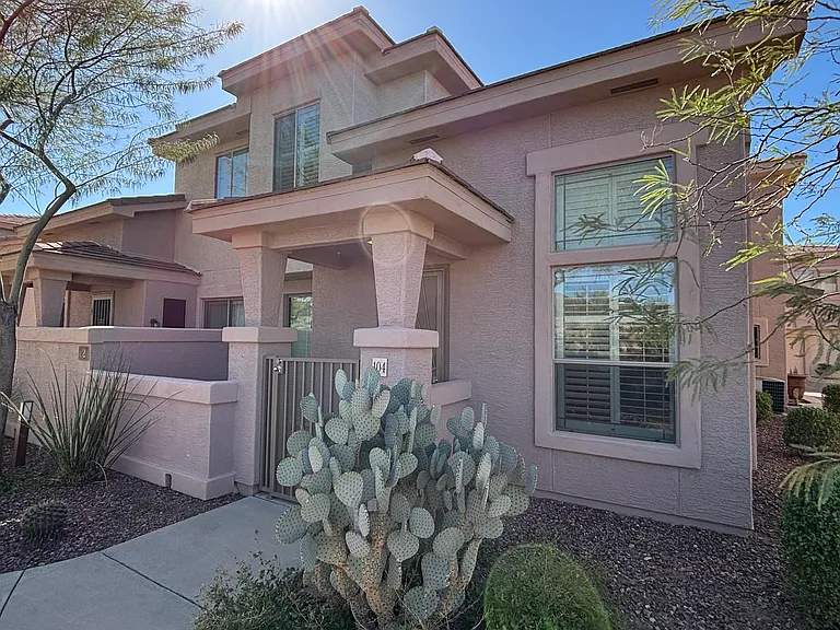 42424 N Gavilan Peak Pkwy — Photo 2