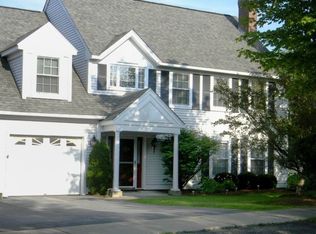 10 Peacham Ln, Essex Jct, VT 05452