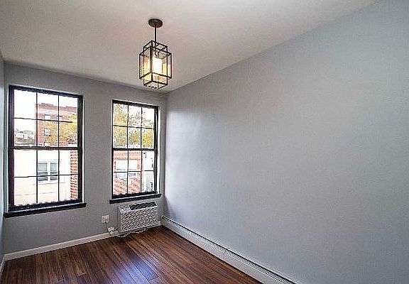 3rd image of 3078 36th St #2