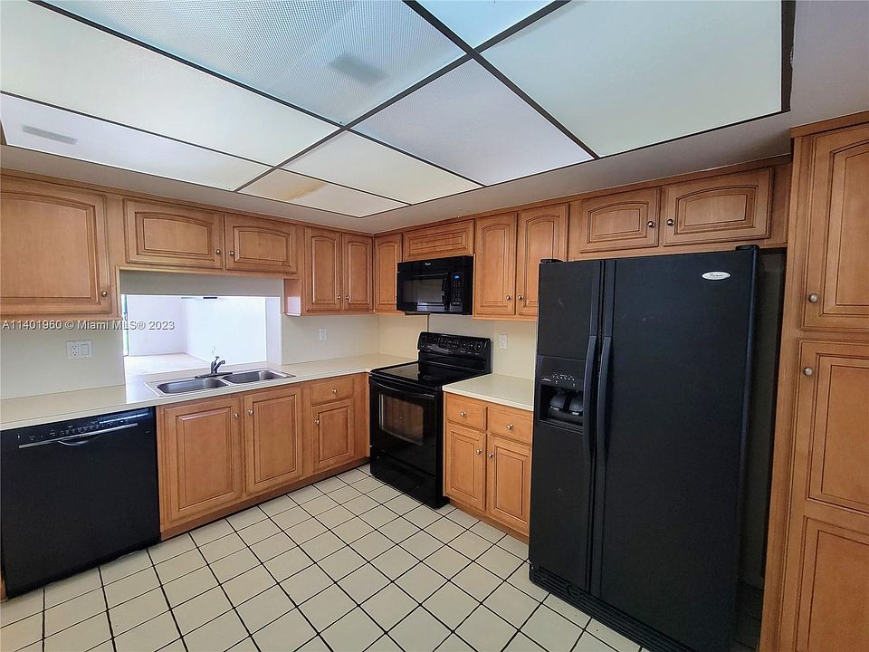 1st image of 16171 Blatt Blvd APT 402