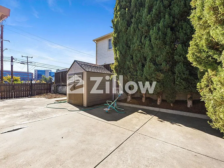 19695 Bernal St — Photo 18
