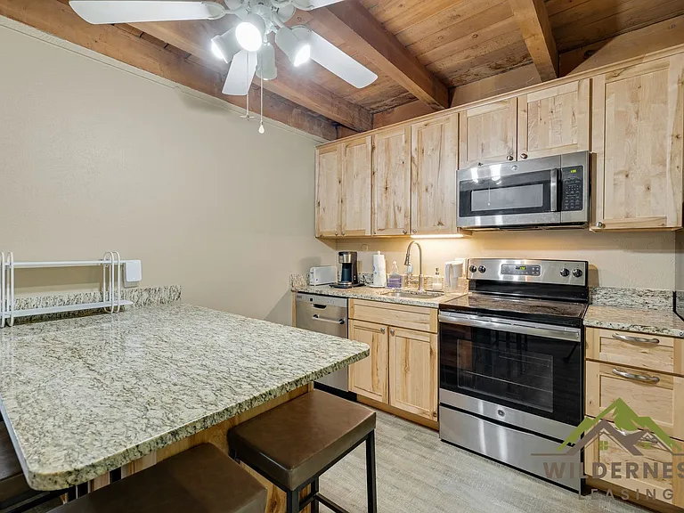 2200 Lodge Pole Cir #205-B — Photo 11
