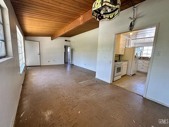 4th image of 2908 Cornell St