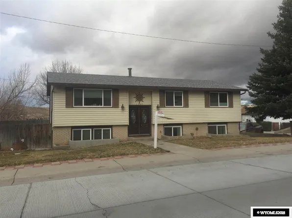 1505 James Dr, Rock Springs, WY 82901