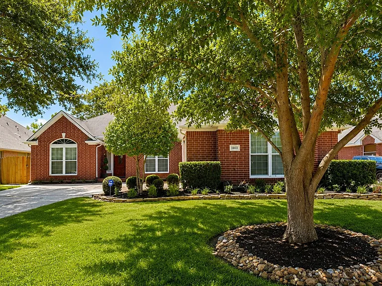 14511 Wadlington Dr — Photo 2