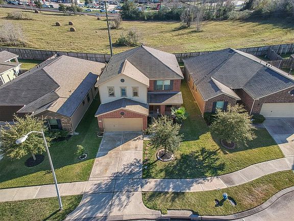 2nd image of 4010 Sherry Mist Ln