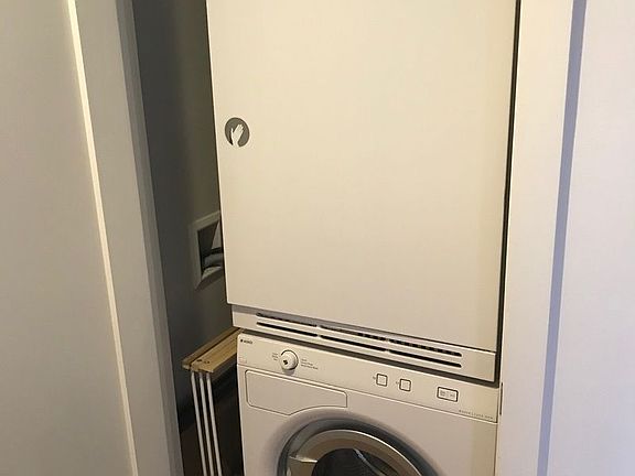 5th image of 10 Saint Pauls Pl APT 2L