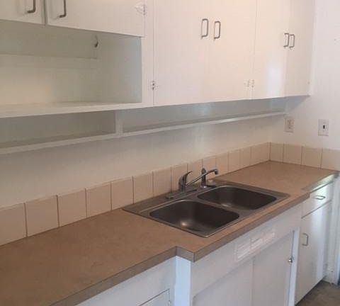 4th image of 1100 Gillis St