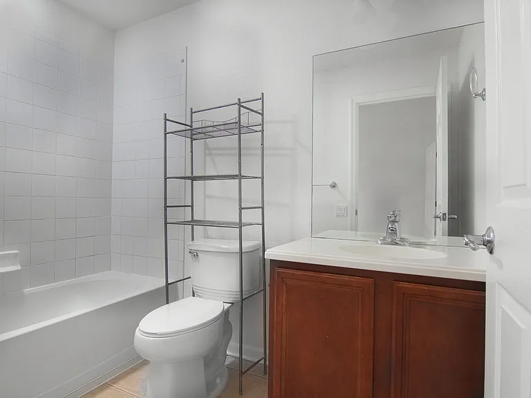 1020 Berkman Cir — Photo 17