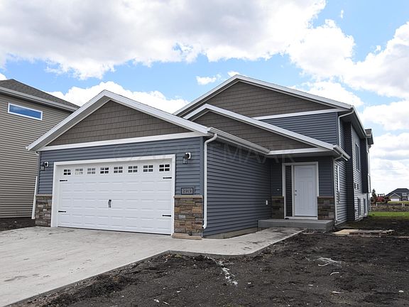 2nd image of 2919 38th Ave S