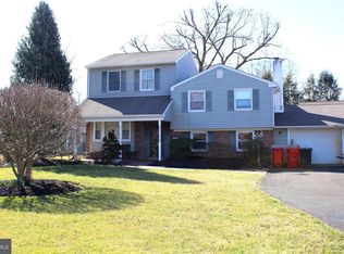 875 Log College Dr, Warminster, PA 18974