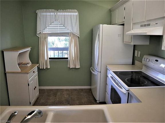 4th image of 9285 Lake Park Dr APT 202