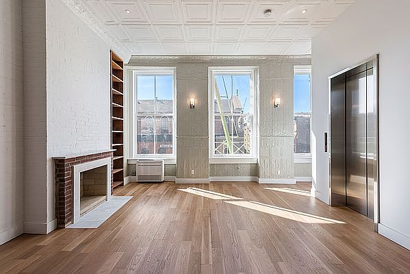 1st image of 124 W Houston St APT 4