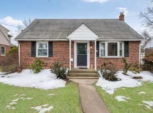 327 Church Rd, Lansdale, PA 19446