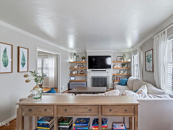 3rd image of 2804 Goddard Rd