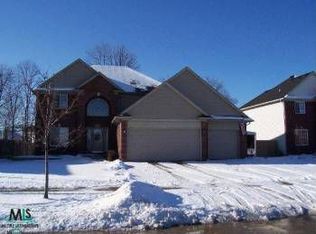 53367 Ashley Dr, New Baltimore, MI 48047
