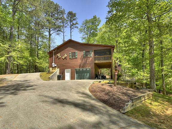 3rd image of 746 Monocle Dr