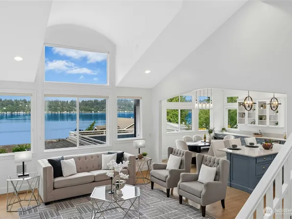 13130 Holmes Point Drive NE, Kirkland, WA 98034
