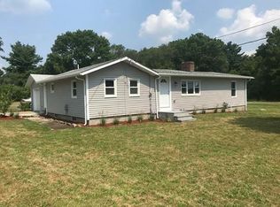 63 New Bedford Rd, Rochester, MA 02770