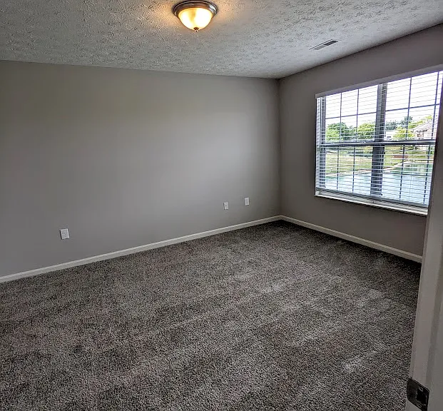 Spinnaker Cove Apartments — Photo 39