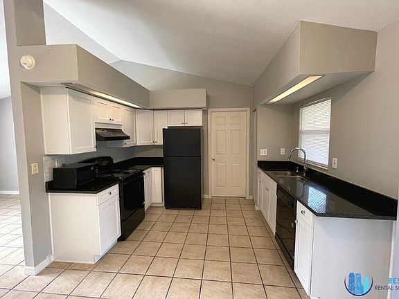 4th image of 305 Mormanno Way